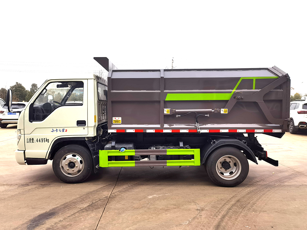 福田5方側裝挂桶垃圾車