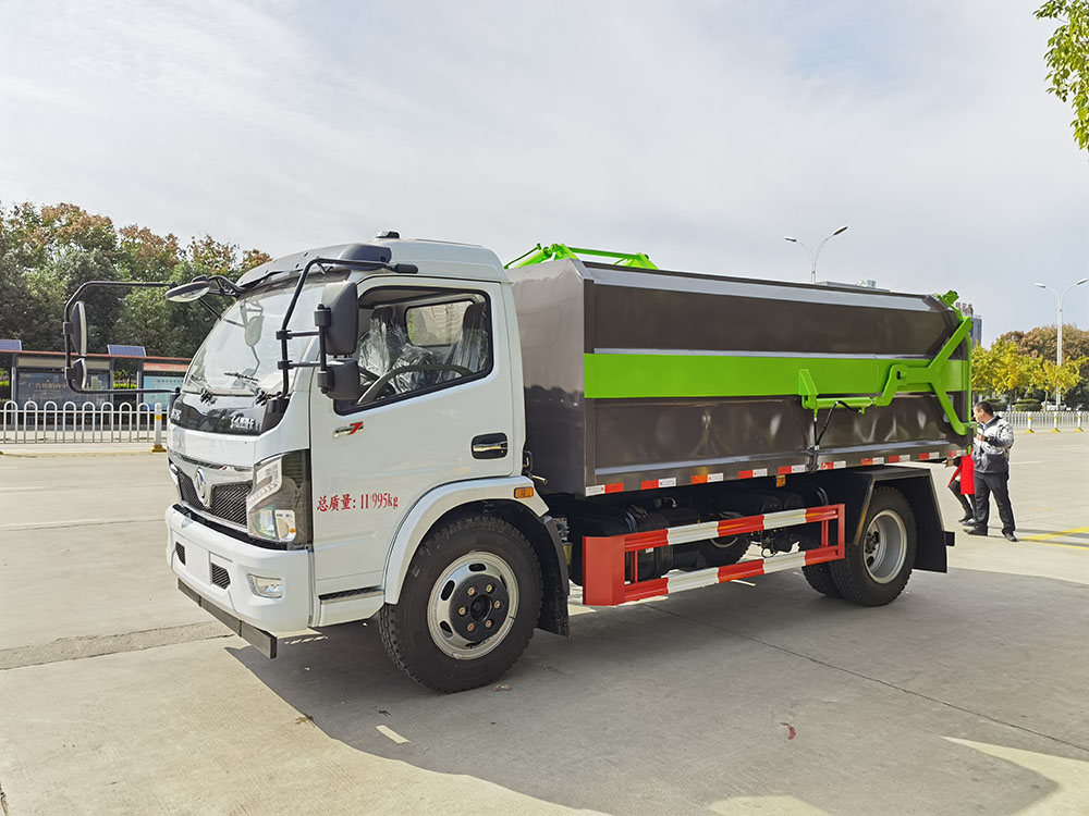 東風大多利卡8方挂桶垃圾車